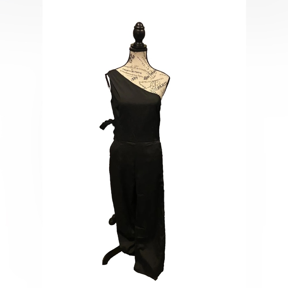 Venus Black Jumpsuit Medium Petite / From My Closet- Smoke Free Home.